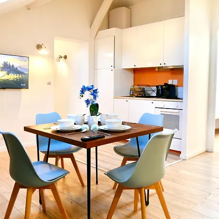 Celeste Apartment